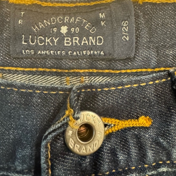 Lucky Brand Womens Shorts Size 2 Dark Distressed Denim Mid Rise - Picture 4 of 8